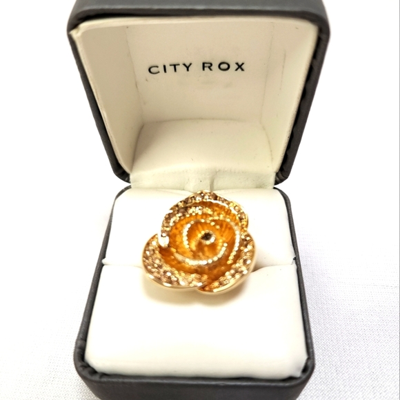 City Rox Golde Floral Ring with Sparkle - Picture 5 of 12